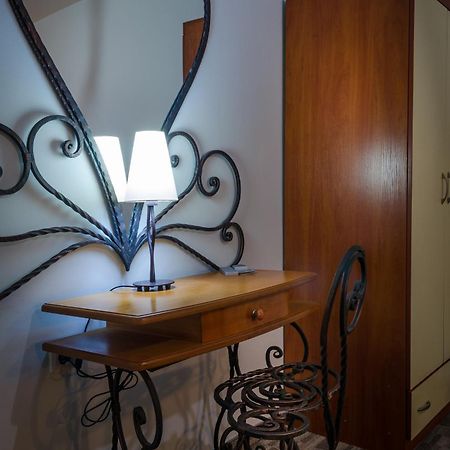 Kalypso Hotel Primorsko Bagian luar foto