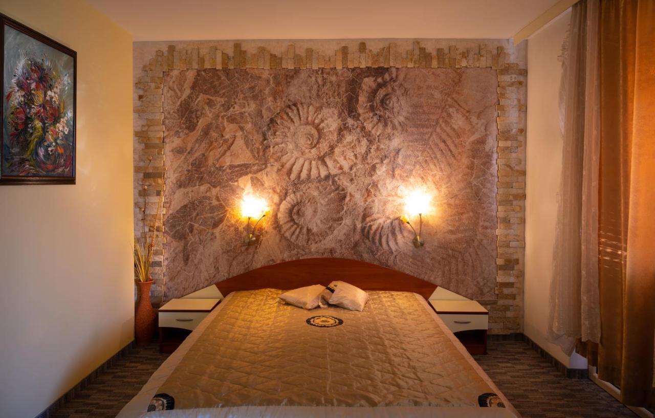 Kalypso Hotel Primorsko Bagian luar foto