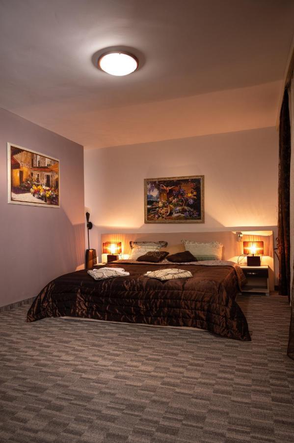 Kalypso Hotel Primorsko Bagian luar foto